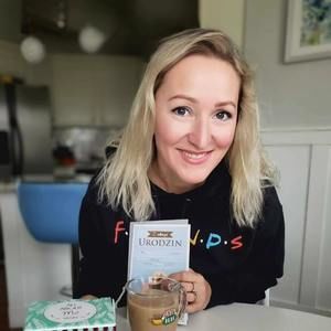 Meet your Posher, Aga